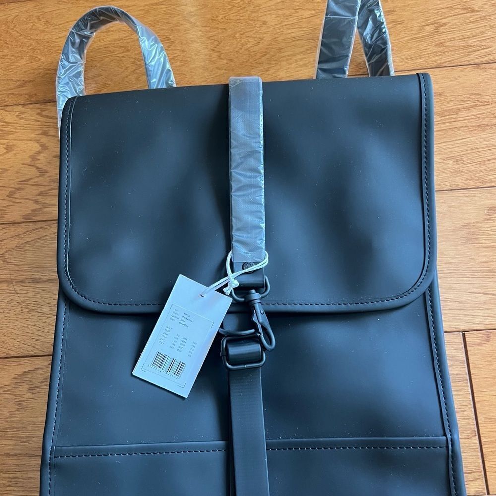 NWT Rains Waterproof Backpack - Picture 4 of 10